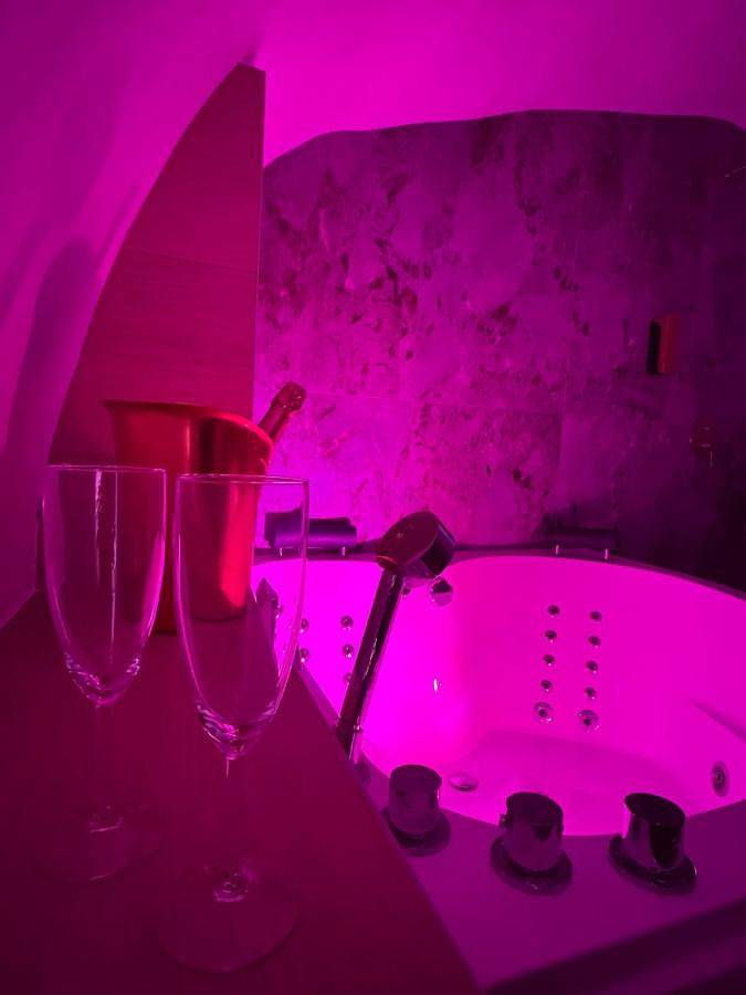 Love room - Spa, détente et jeux in Livron-sur-Drôme, Région de Valence