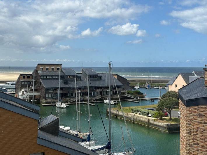 Location de vacances pour 2 personnes, avec balcon et vue à Deauville
