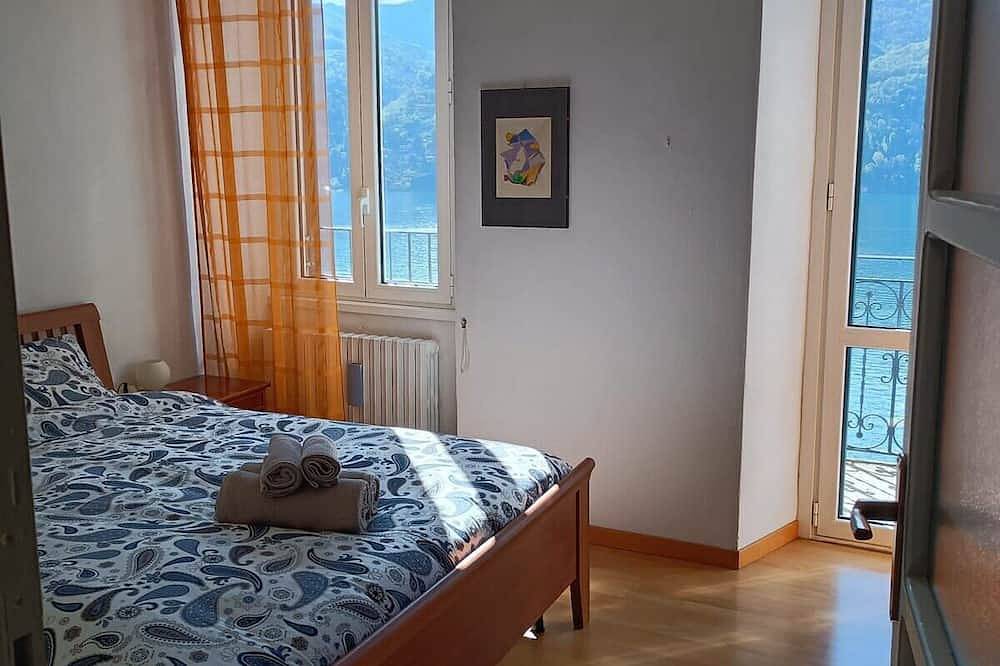 Hel lejlighed, Simo House, Stunning Lake View, Ac, Balcony in Carate Urio, Comosøen