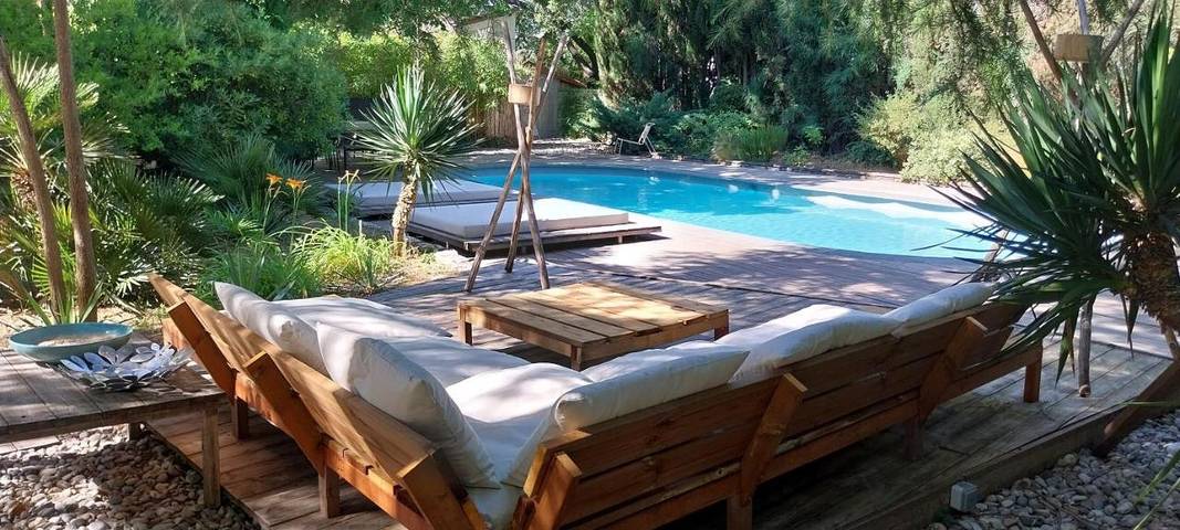 Maison d’hôte pour 2 personnes, avec Jacuzzi et Terrasse ainsi que Jardin et Piscine à Draguignan