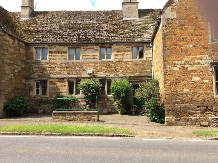 Gîte pour 2 personnes, avec vue et jardin à Corby
