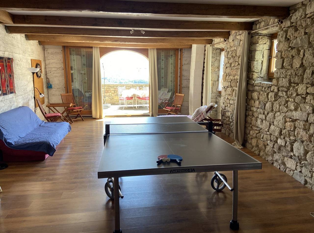 Gite Lou Clapas, maison en pierre restaurée à Cantobre in Nant, Parc naturel régional des Grands Causses