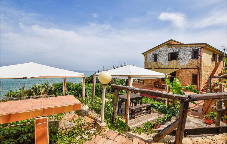 Gîte pour 4 personnes, avec terrasse à Trappeto - 2