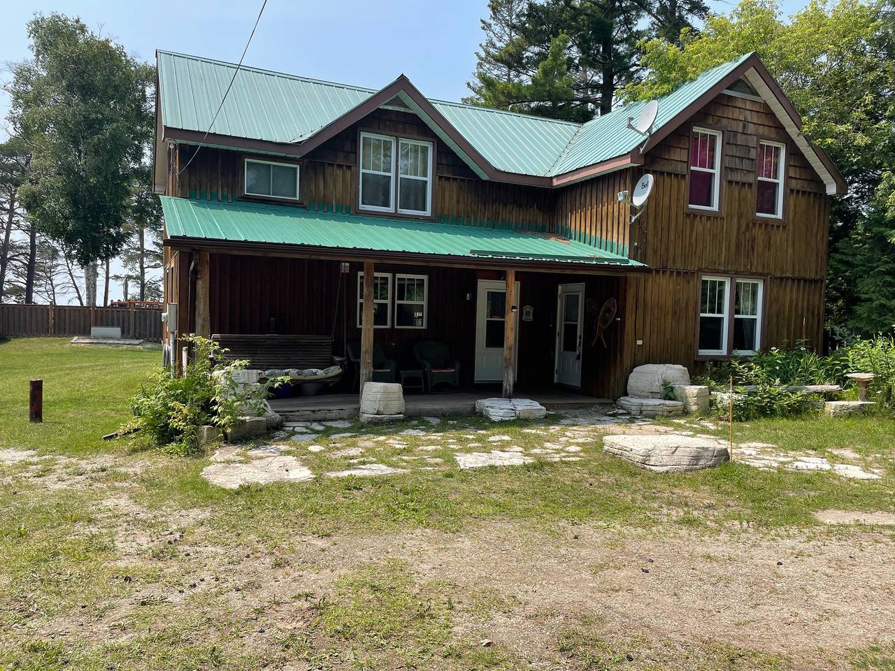 Casa de campo de 4 habitaciones en la isla de Manitoulin, ¡junto a Sandy Beach! in Lago Hurón (Canadá)