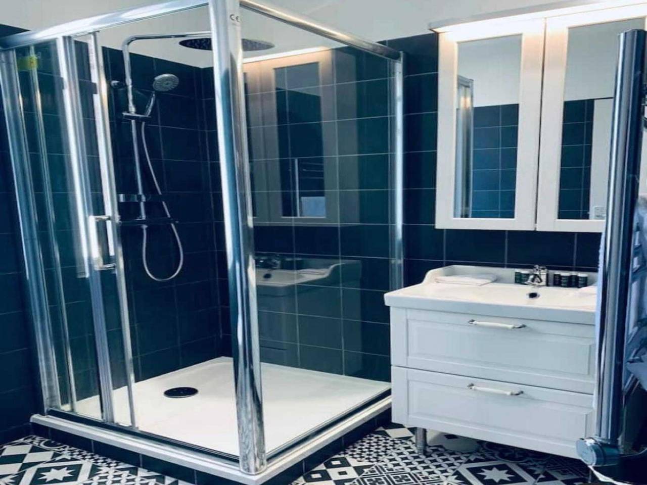 Ganze Wohnung, Haus für 18 Personen mit Kino Place Morny in Deauville, Lisieux und Umgebung