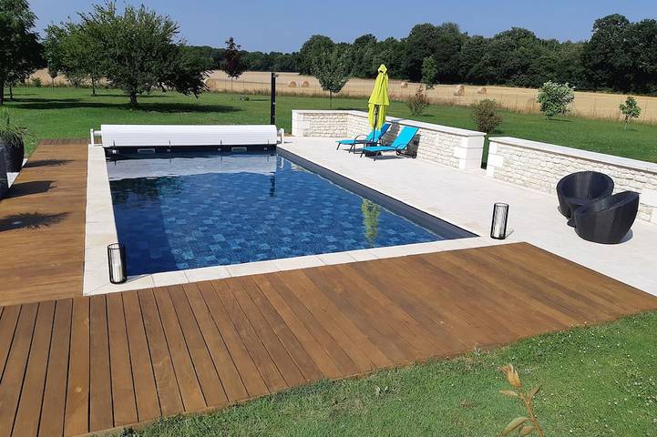 Gîte pour 2 personnes, avec jardin ainsi que terrasse et jacuzzi à Geay