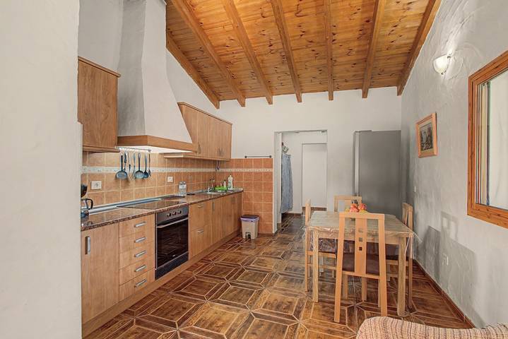 « Cañaon » avec vue sur la montagne, piscine privée et Wi-Fi in El Molino de Viento, Mogán