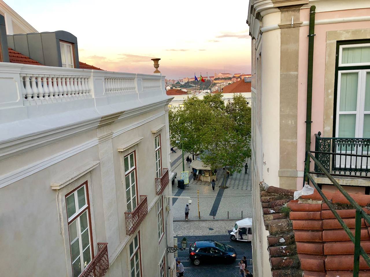 4Privates Schlafzimmer mit Stadtblick in der Innenstadt von Lissabon in Misericórdia, Lissabon