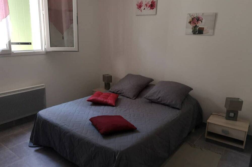 La Maison Charmante - Gite coquet pour 6 personnes avec salon de jardin in Générargues, Parc national des Cévennes