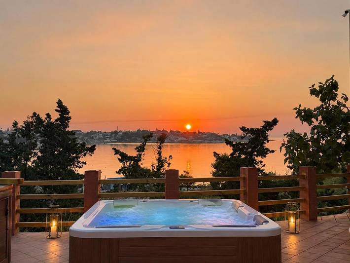Resort per 2 persone, con Balcone e Terrazza nonché Idromassaggio e Giardino a Siracusa