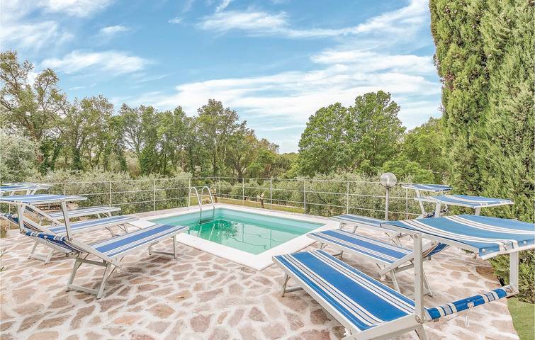 Acogedor apartamento con piscina y terraza, a 2 km de la playa in Itri, Provincia de Latina