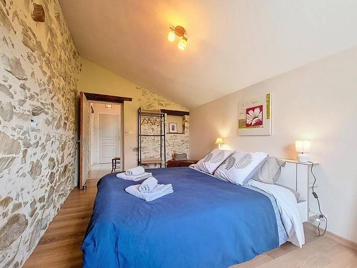 Location de vacances pour 5 personnes, avec vue et jardin à Saint-Prouant - 4