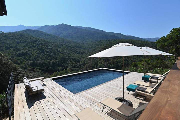 Location de vacances pour 6 personnes, avec piscine ainsi que jardin et vue, adapté aux familles à Serriera - 3