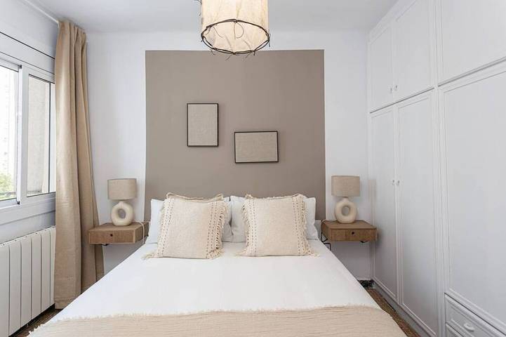 Appartement entier, Lovely and cozy 3 bedroom home completely refurbished and designed for a pleasant and comfortable stay in Barcelona. in Cornellà de Llobregat, Baix Llobregat