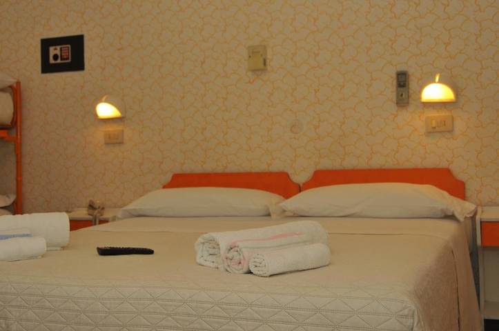 Hôtel pour 2 personnes, avec balcon et vue à Misano Adriatico - 3