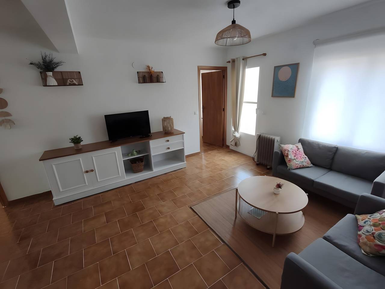 Casa Vacacional 'Manito' con Balcón, Wi-Fi y Aire Acondicionado in El Barraco, Valle del Alberche