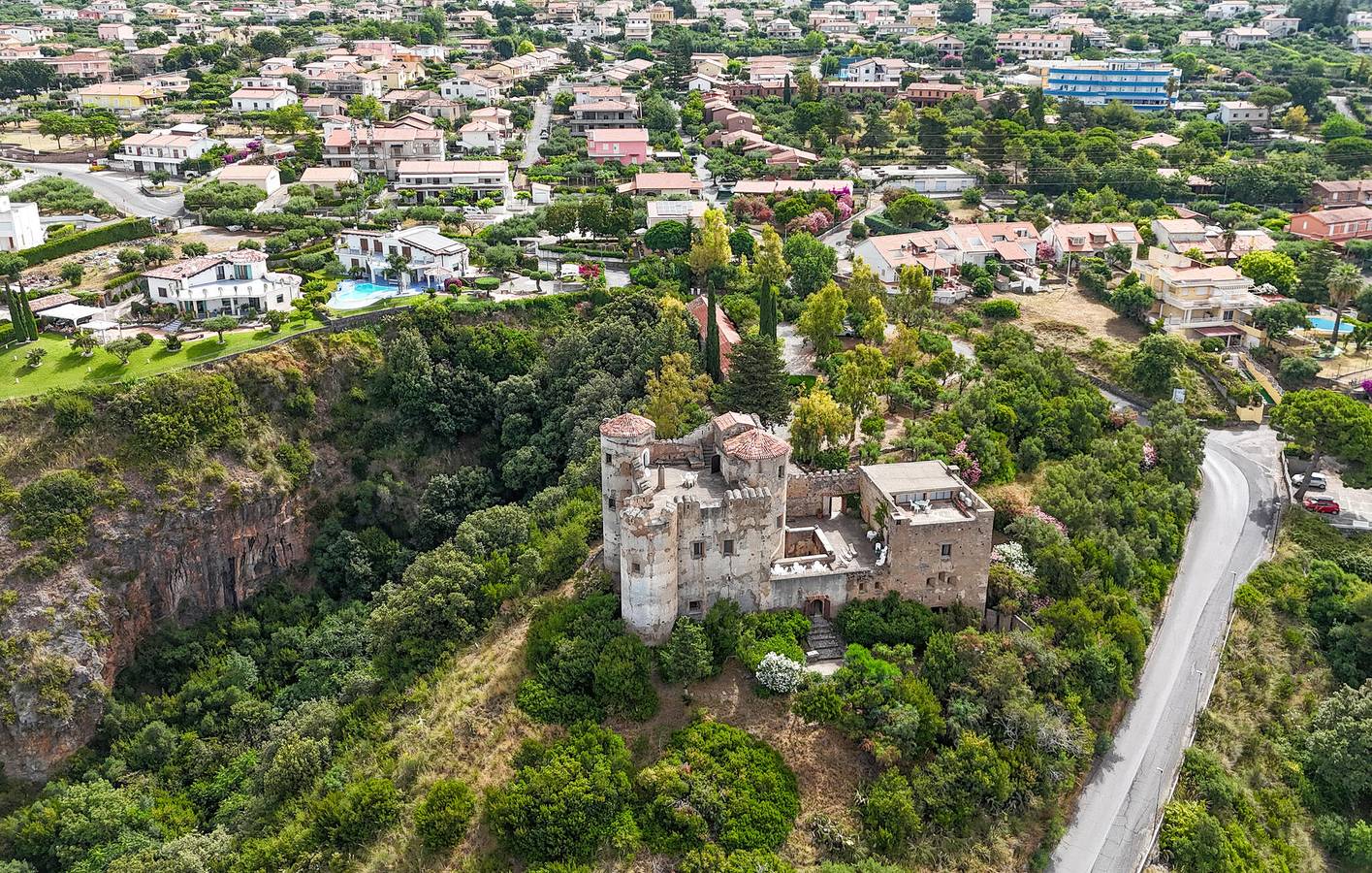 Apartment mit Meerblick, WiFi, AC & Parkplatz, 2km zum Strand in Praia a Mare, Tyrrhenische Küste Kalabrien