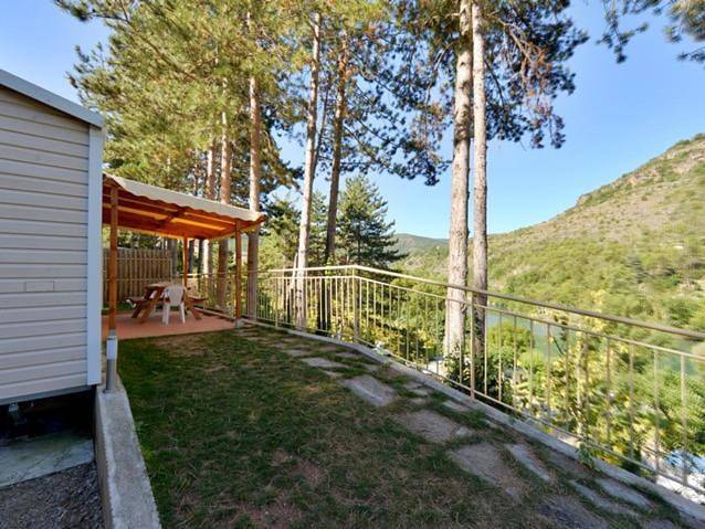 Camping Cascade Aveyron in Saint-Rome-de-Tarn, Parc naturel régional des Grands Causses