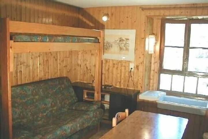 Gîte pour 12 personnes, avec jardin et terrasse à Le Thillot - 2