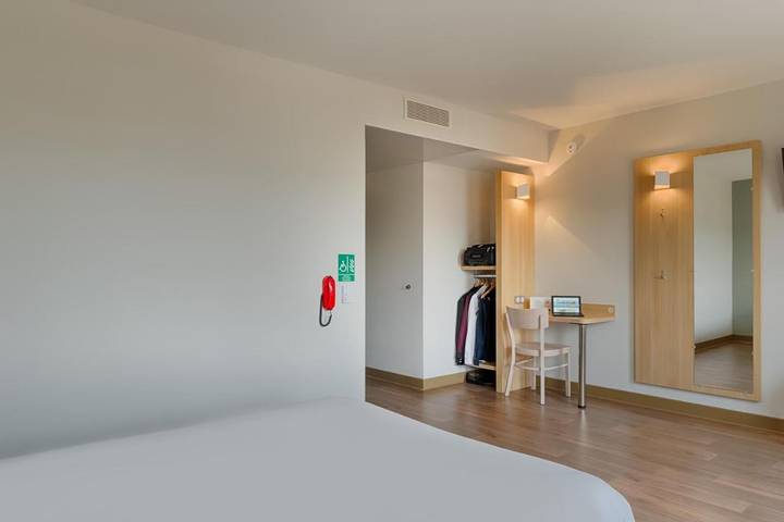 Hôtel pour 2 personnes, animaux acceptés à Saint-Victoret - 4