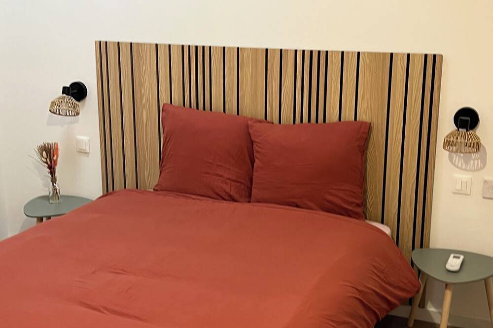 Apartamento entero, Le Loft du Canal du midi: 120m2 Design Garage 60m2 and private Vae bike room in Capestang, Canal del Mediodía