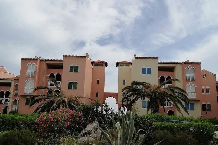 Location de vacances pour 6 personnes, avec balcon et piscine, animaux acceptés à Le Barcarès