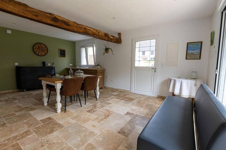 Location de vacances pour 2 personnes, avec terrasse et jardin à Bois-Jérôme-Saint-Ouen - 2