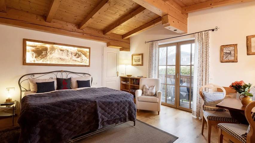 Hütte für 2 Personen, mit Sauna und Balkon sowie Garten in Kitzbühel