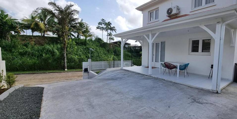 Maison de vacances pour 6 personnes, avec jardin ainsi que jacuzzi et piscine