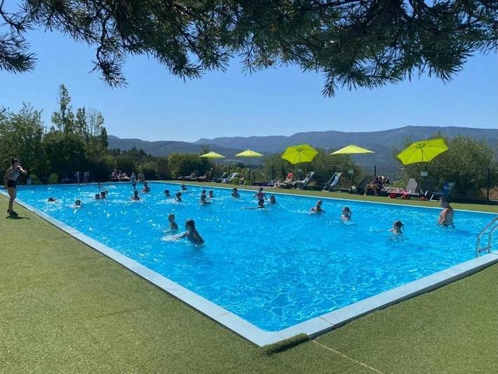 Camping pour 4 personnes, avec Terrasse et Piscine