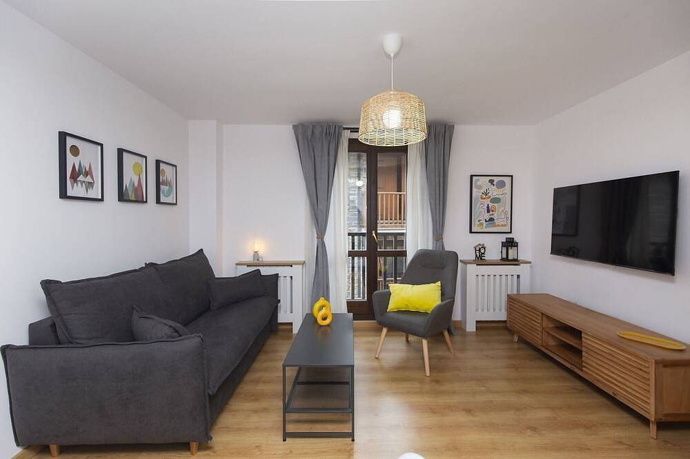 Entire apartment, Casa Real by Bevalle in Escarrilla, Sallent de Gállego