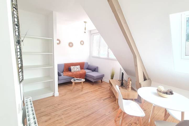 Ganze Wohnung, Le Jaures 5 - T2 - Dernier Etage in Hennebont, Côte des Mégalithes
