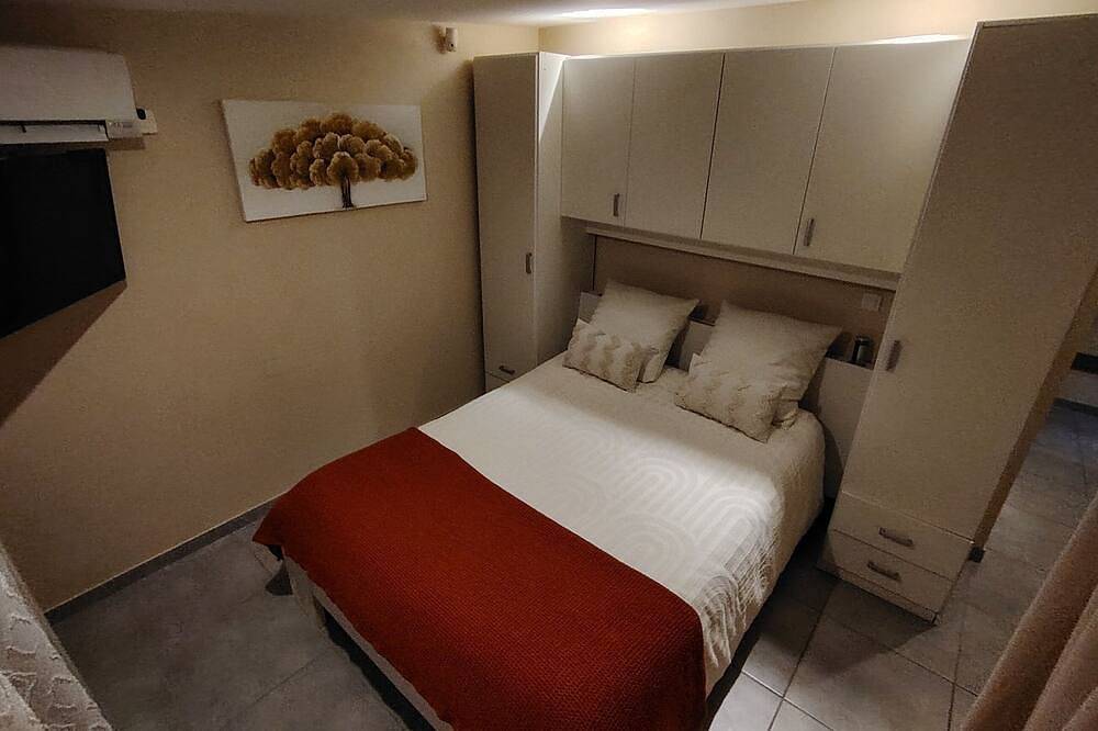 Entire apartment, 50m2 of Peace in the Heart of Vitrolles in Vitrolles, Istres region