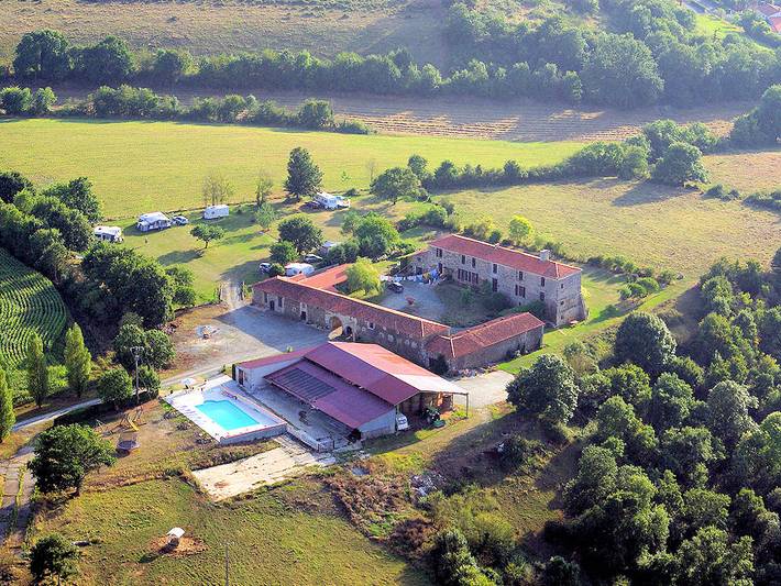 Chambre d’hôte pour 4 personnes, avec piscine et jardin à Monsireigne