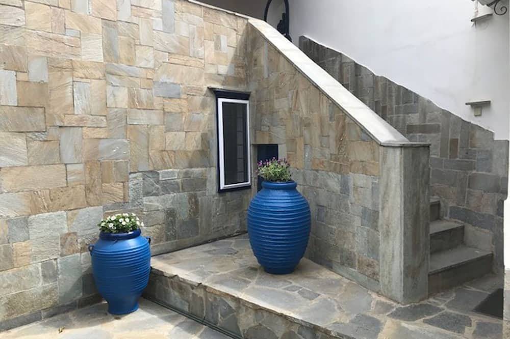 Lemon House in Hydra