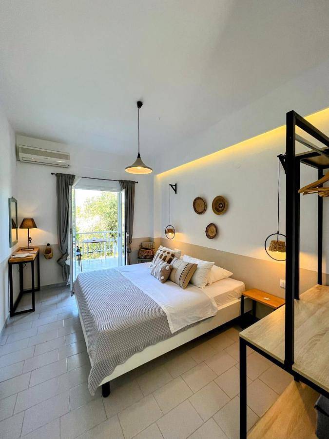 Maison d’hôte pour 2 personnes, avec Balcon et Terrasse ainsi que Jardin et Vue à Corfou - 4