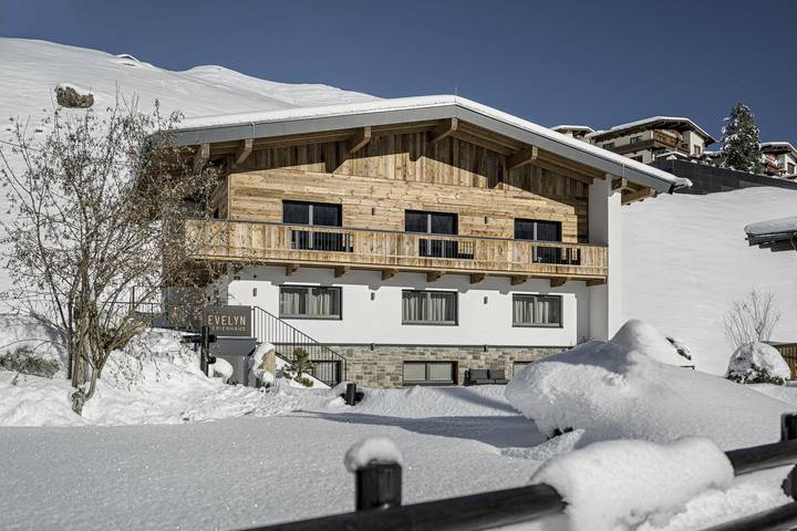 Ferienwohnung für 8 Personen, mit Terrasse und Garten in Vorderlanersbach - 2