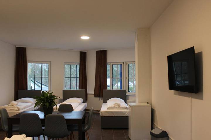Hostel für 3 Personen, mit Terrasse