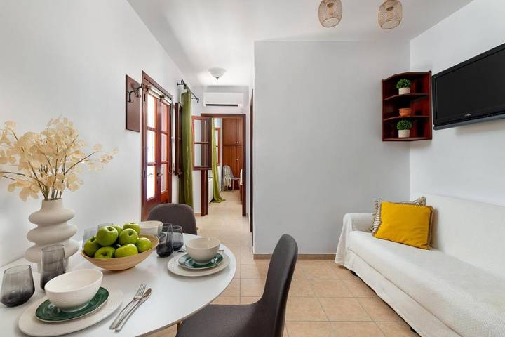 Ferienwohnung für 3 Personen, mit Balkon und Ausblick - 1
