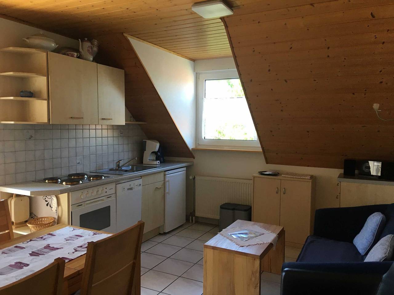Ganze Ferienwohnung, Ferienhaus Irene - Ferienwohnung Typ 2, 50qm, nach Absprache 2 Schlafräume in Oberrotweil, Vogtsburg im Kaiserstuhl
