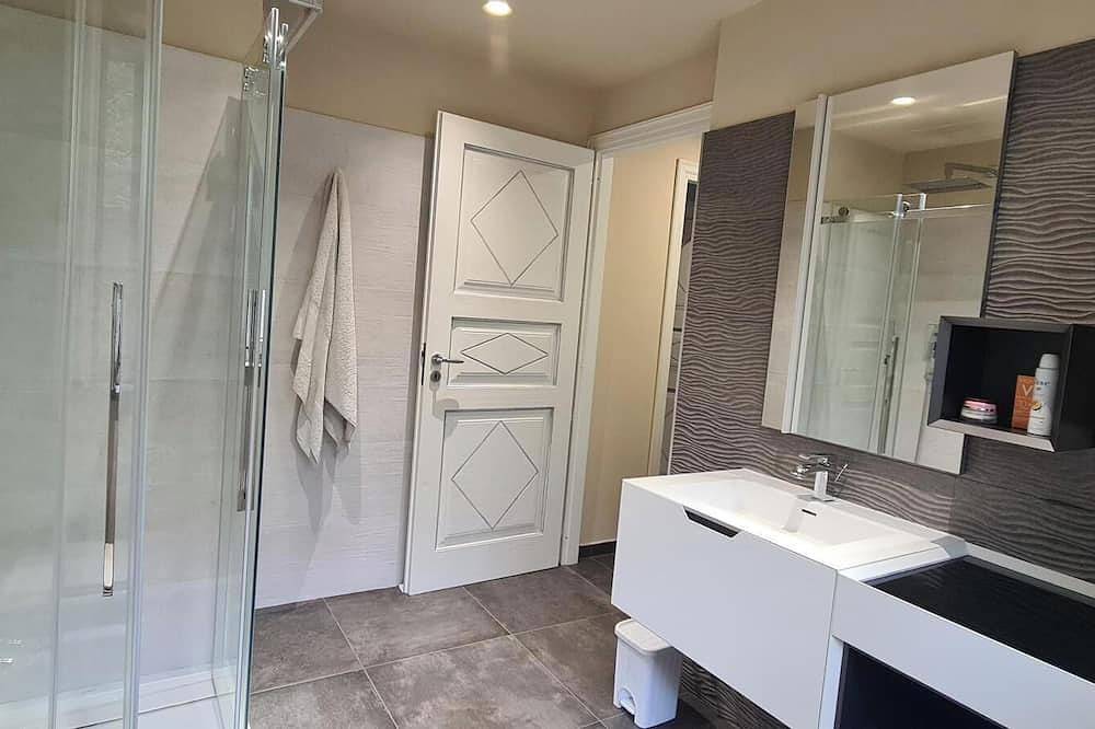 Villa Fiorita Lake View Apartment in Avigliana, Turin Provinz