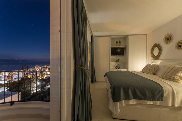 Ferienwohnung für 2 Personen, mit Balkon/Terrasse und Pool in Makarska - 2