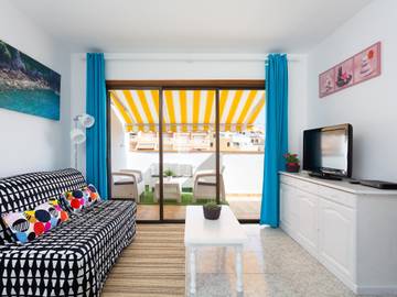 Holiday Apartment for 3 People in Los Cristianos, Arona, Photo 2