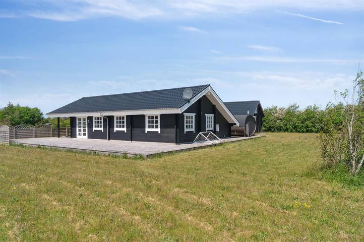 Home in Spøttrup with sauna in Ålbæk Strand, Limfjord in Westjütland