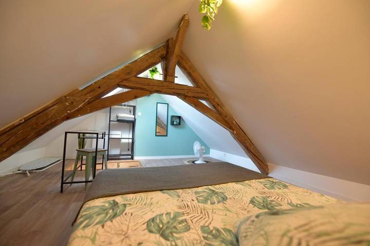 Location de vacances pour 4 personnes, avec Terrasse ainsi que Jardin et Vue à La Roche-en-Brenil