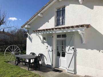 Gîte pour 4 personnes, avec balcon et jardin, adapté aux familles en Charente