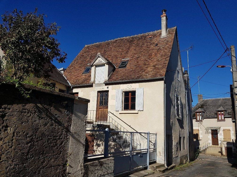 Maison typique dans un village vigneron in Ménétréol-sous-Sancerre, Région de Bourges