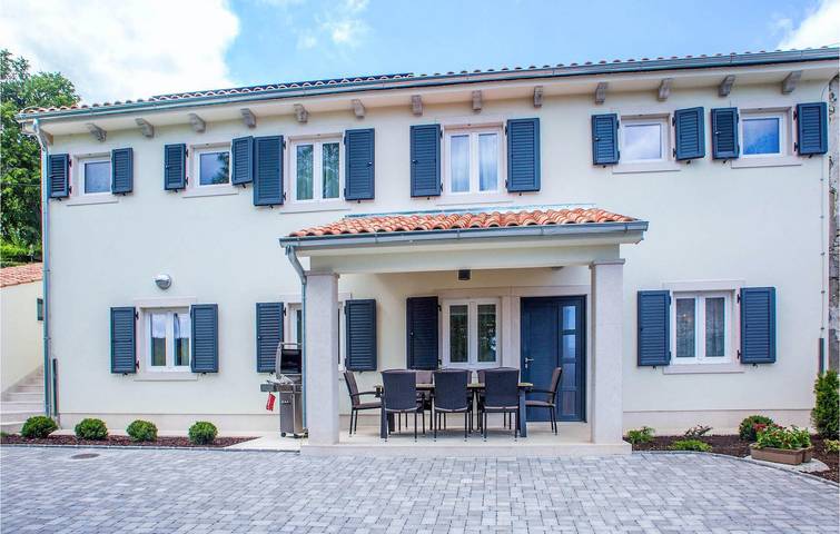 Ferienhaus für 10 Personen, mit Whirlpool und Garten sowie Sauna und Pool, mit Haustier