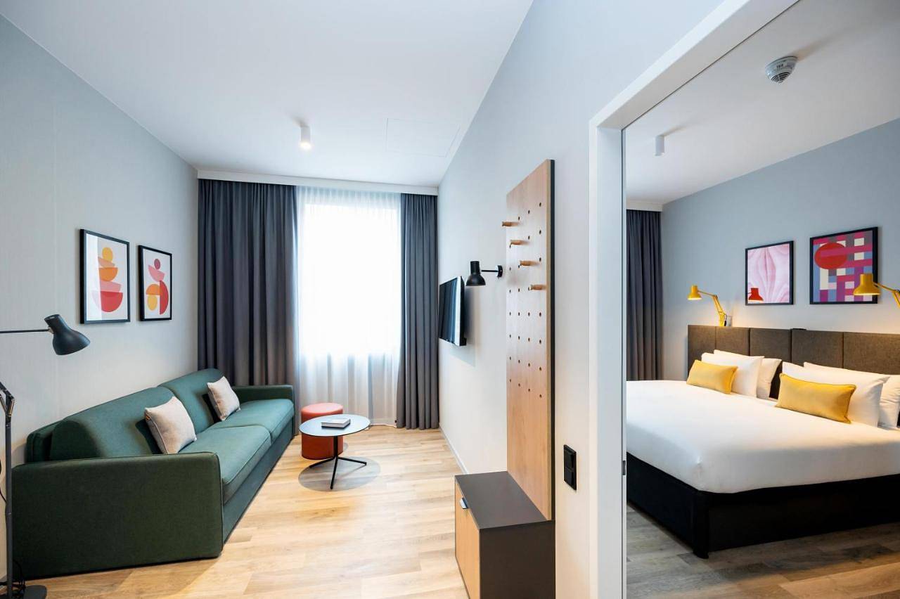 Studio in Frankfurt airport, Frankfurt am Main