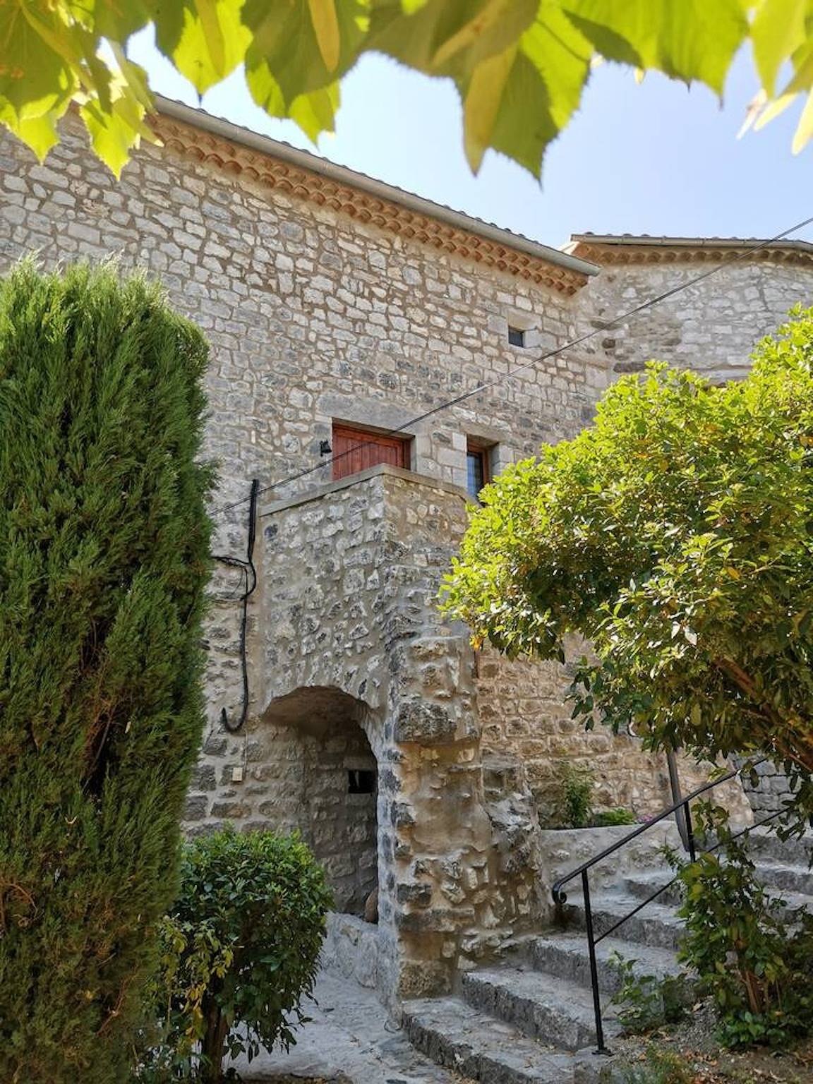 Charmantes Haus in Balazuc mit Garten und Gartenmöbeln in Balazuc, Ardèche